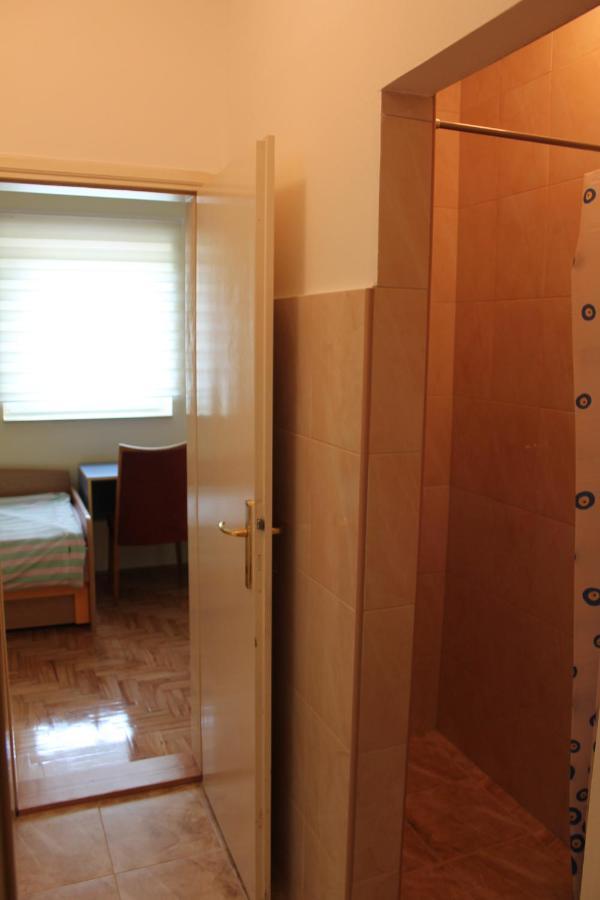 Hostel Teresianum Алексинац Экстерьер фото