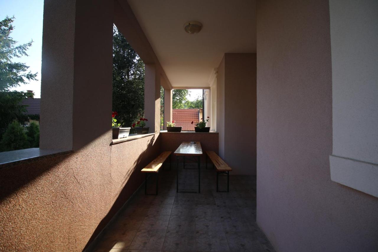 Hostel Teresianum Алексинац Экстерьер фото