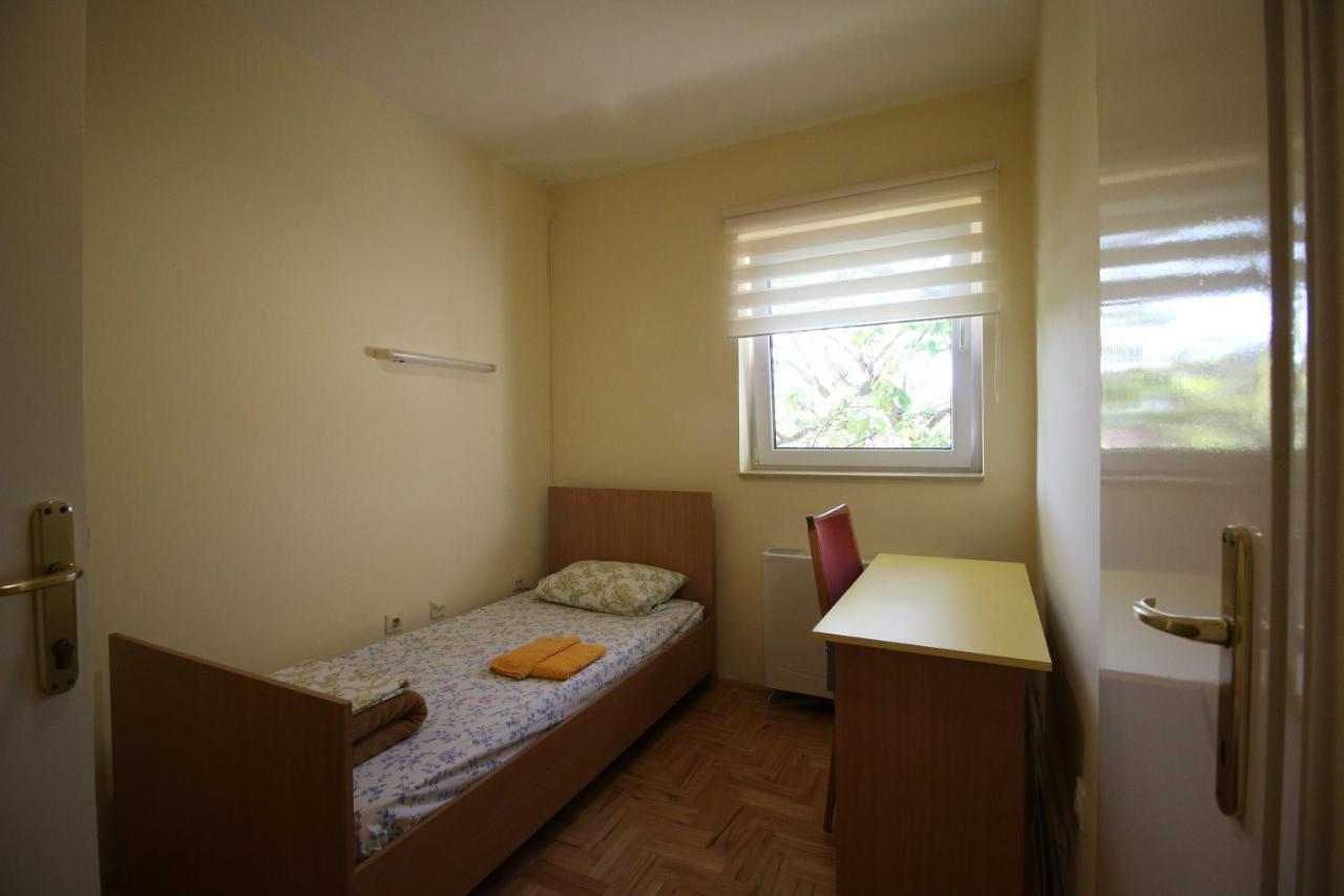 Hostel Teresianum Алексинац Экстерьер фото