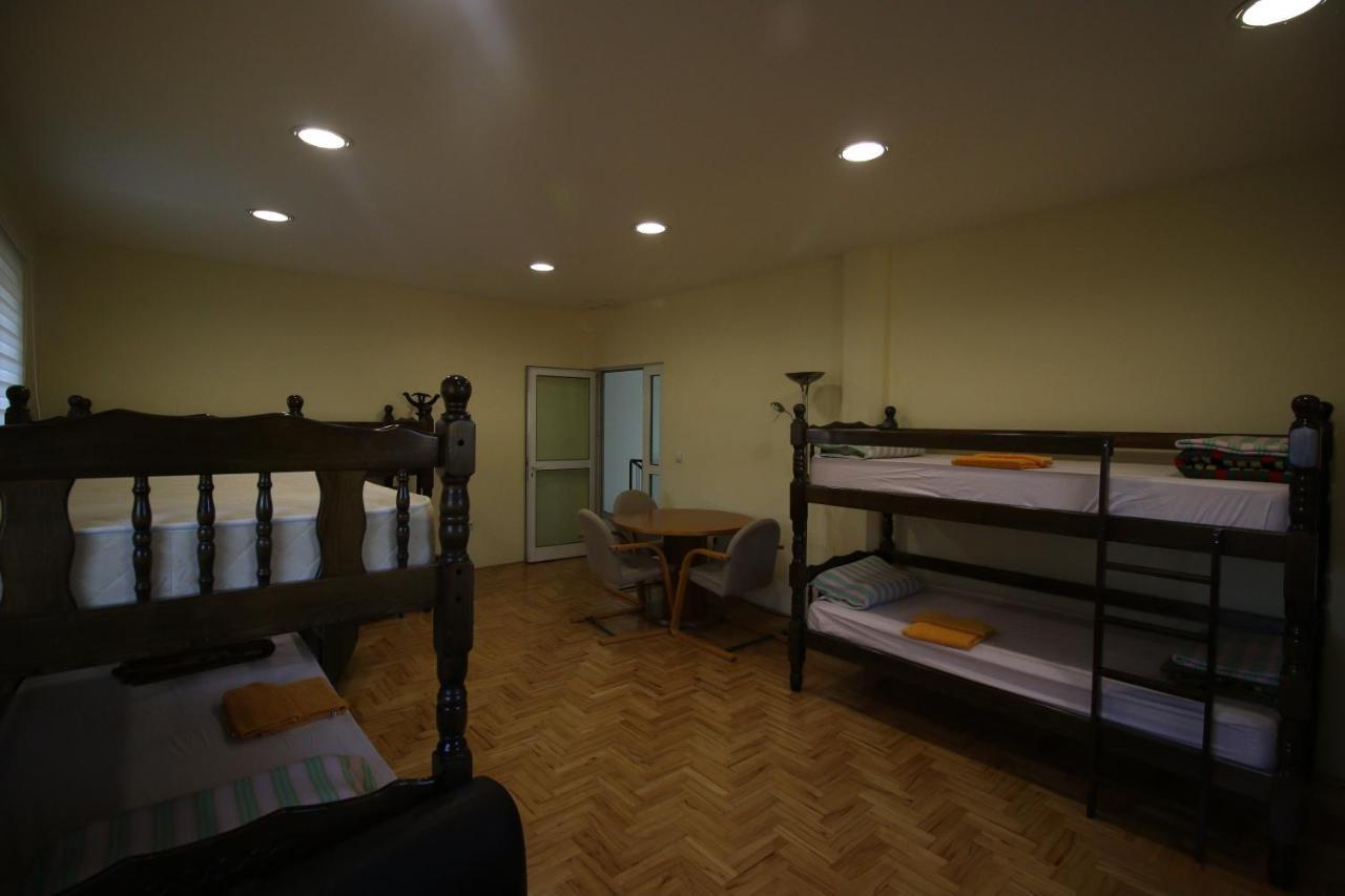 Hostel Teresianum Алексинац Экстерьер фото